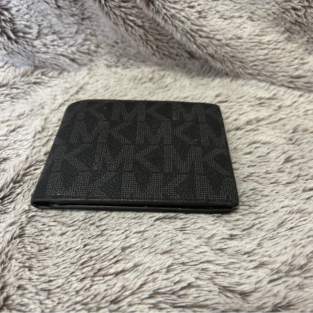 Michael Kors Black Key & Card Holder with Signature Design